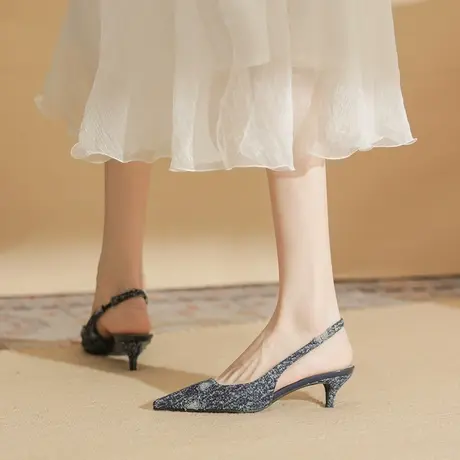 包头凉鞋低跟2024夏季新款拼接小众设计感后空扣搭气质细跟高跟鞋商品大图