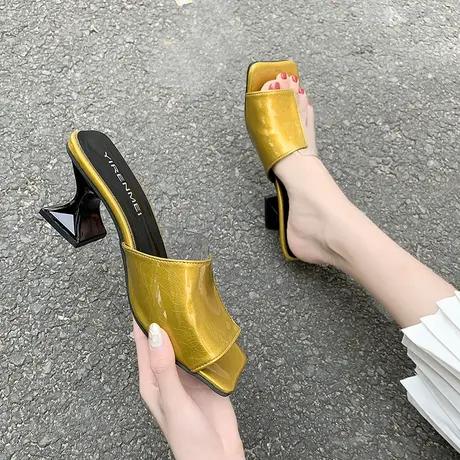 时尚高跟鞋女2022年新款夏季百搭透明方头一字带透明凉拖鞋女外穿商品大图