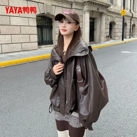 YAYA鸭鸭羽绒服女2024冬新品宽松休闲PU皮气质百搭设计感短款外套图片
