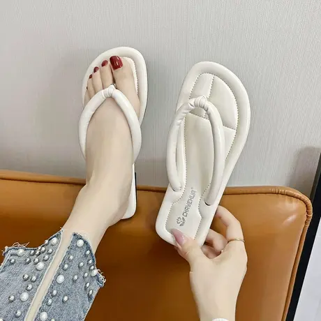 网红人字拖女鞋子平底软底沙滩拖鞋女夏外穿时尚百搭海边度假凉拖图片