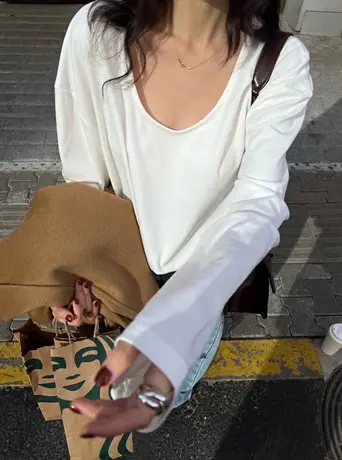 加绒加厚2023秋冬新款韩版时尚百搭经典款纯色U领长袖T恤女打底衫商品大图