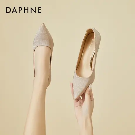 达芙妮单鞋女2021年新款秋冬细跟尖头浅口晚风高跟鞋女职业鞋子女图片