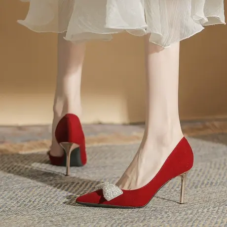 红色高跟鞋女2023春季新款百搭珍珠蝴蝶结婚鞋不累脚细跟尖头单鞋图片