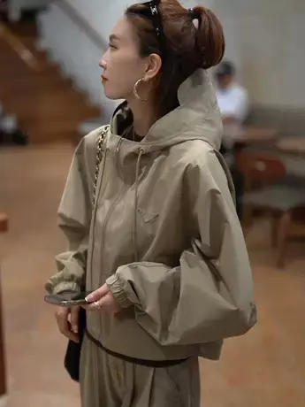 韩版连帽长袖风衣外套女2023早秋新款百搭小个子宽松短款冲锋衣潮图片