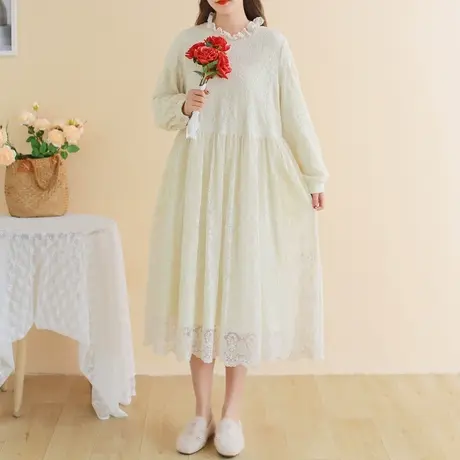 【买一送一】显瘦遮肉复古绒蕾丝连衣裙大码2021春新款花朵领长裙商品大图