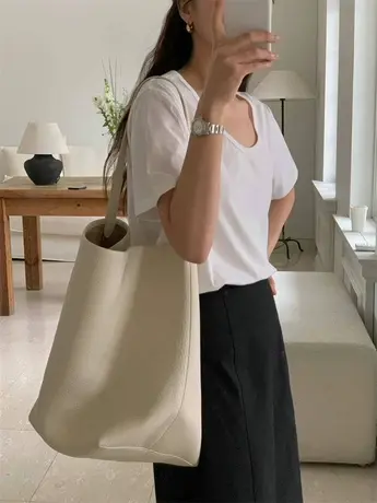 2024年春季新款韩国东大门百搭舒适U领短袖t恤女白色半袖上衣夏装图片