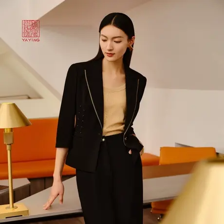 EP雅莹高端系列 三醋酸收腰干练黑色西装外套 2023新款1127A商品大图