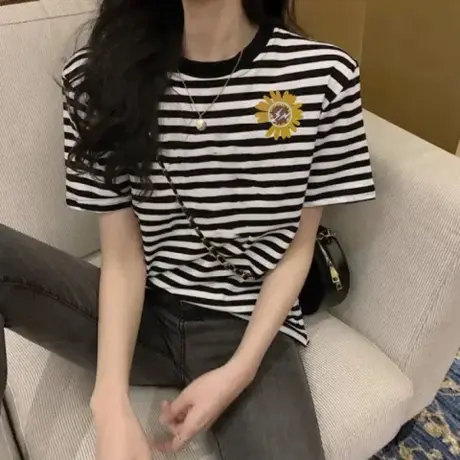 黑白条纹短袖t恤女2023新款夏季修身显瘦独特别致正肩短款上衣女图片