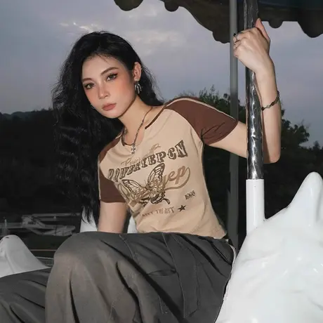 YEP美式复古拼接短袖t恤女2025新款设计感小众辣妹短款修身bm上衣商品大图