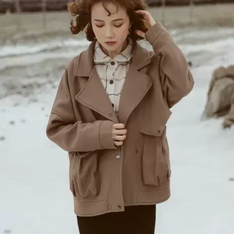 桔熊秋冬季通勤设计感毛呢料西装领保暖短款外套女装大码EA3350图片