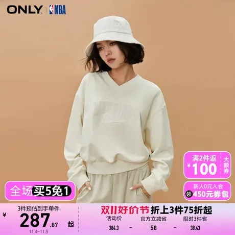 【买5免1】【上新】ONLY奥莱NBA联名款时尚宽松V领短款长袖卫衣女商品大图