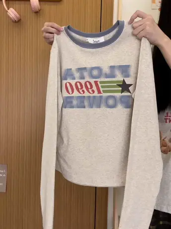 红续复古字母拼色长袖T恤女美式学院风显瘦打底上衣2023秋冬新款图片