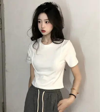 短袖正肩t恤女夏ins潮设计感小众别致独特辣妹短款上衣服2023新款图片