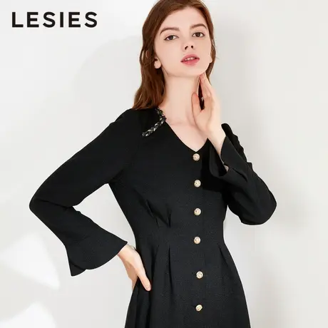 LESIES蓝色倾情秋冬黑色V领金属扣气质收腰连衣裙女神范小黑裙图片