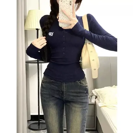 灰色磨毛德绒V领纽扣长袖t恤女秋冬季内搭修身显瘦短款打底衫上衣商品大图