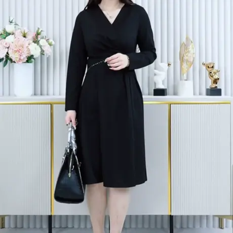 木棉林大码女装V领气质收腰显瘦小黑裙2023中长款轻奢名媛风长裙商品大图