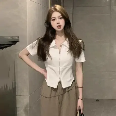 杏色polo领短袖衬衫女夏季2024新款双拉链设计感衬衣正肩短款上衣图片