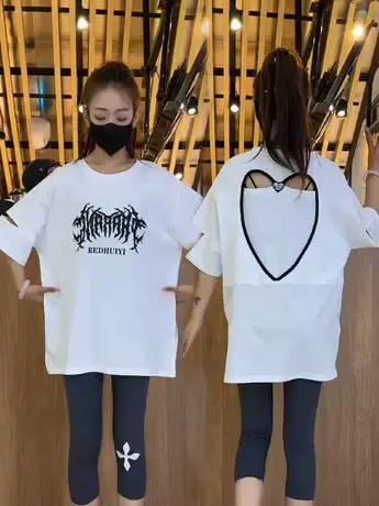 镂空爱心短袖T恤女夏季韩版2023新款设计感字母印花宽松显瘦上衣图片