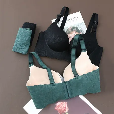 一片式无痕内衣女套装小胸聚拢文胸收副乳厚款无钢圈胸罩薄款上托图片