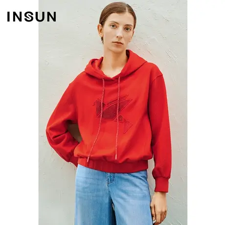 INSUN恩裳冬季圣果红烫钻连帽羊毛卫衣图片
