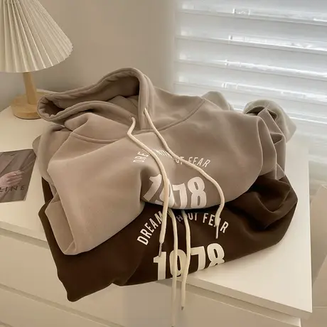 奶系字母加绒连帽休闲卫衣！秋冬加厚韩风宽松显瘦学生外套上衣女图片