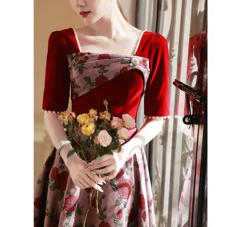 玫瑰骑士敬酒服新娘2023新款平时可穿红色礼服女夏季订婚连衣裙图片