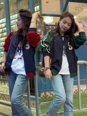 欧货2023新款美式复古字母印花棒球服外套女街头风休闲宽松上衣春图片