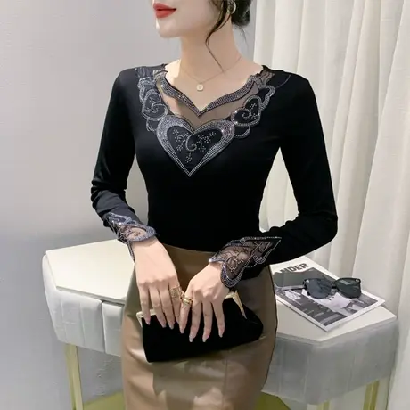 性感镂空V领打底衫女长袖网纱花边镶钻时尚气质上衣修身显瘦T恤潮图片