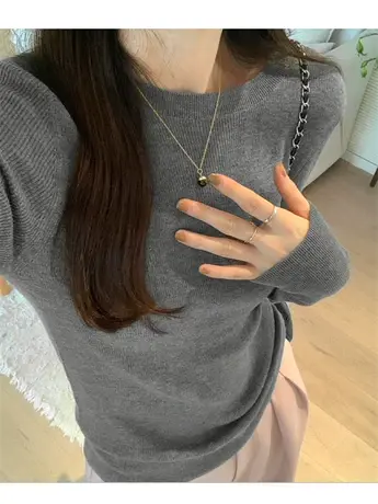 韩国东大门新款灰色圆领针织衫长袖上衣女秋季内搭打底衫修身毛衣图片