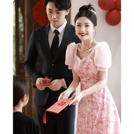 粉色订婚礼服女敬酒服2023新款新娘结婚当天便装法式连衣裙高级感商品大图