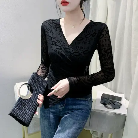 黑色网纱褶皱交叉V领上衣性感字母印花T恤女长袖洋气修身打底衫秋商品大图