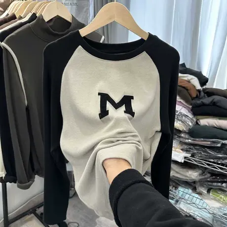 羊绒圆领磨毛加厚打底衫T恤女秋冬新品植绒显瘦宽松内搭上衣外穿图片