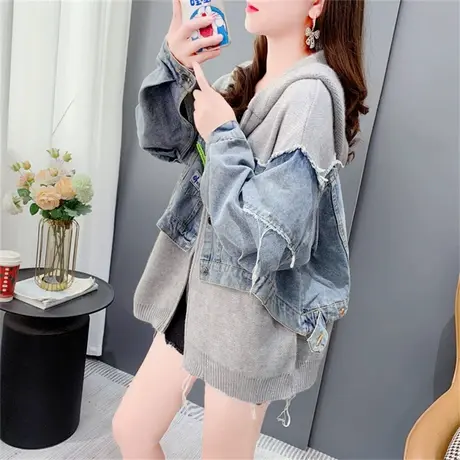 短款牛仔拼接连帽毛衣外套女春秋2023新款宽松休闲设计感针织开衫商品大图