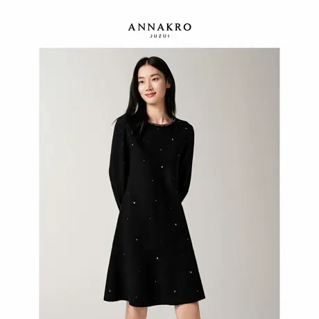 玖姿安娜蔻优雅千金风烫钻羊毛针织连衣裙小黑裙女2025冬季新款图片