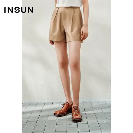 INSUN恩裳线上专选夏季光泽感轻薄休闲阔腿短裤图片