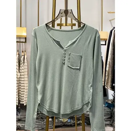 贴布口袋长袖T恤女秋季新款韩版休闲显瘦V领短款打底衫纯欲风上衣图片