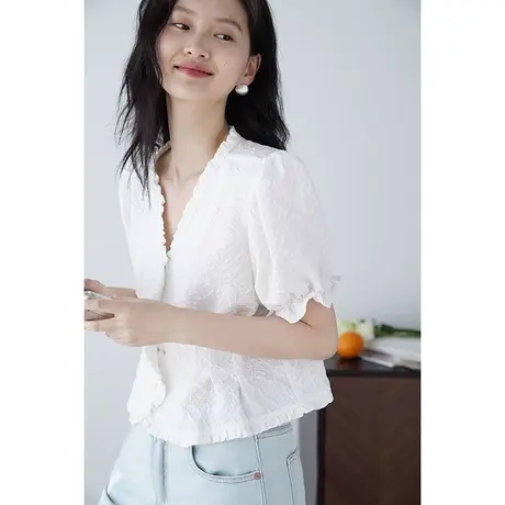 嘉茱莉2023夏季新款小众v领法式衬衫女泡泡袖上衣独特别致小上衣图片