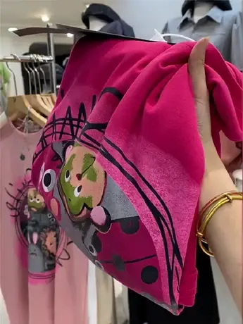 欧货上衣2023年新款减龄漂亮甜辣风炸街显瘦洋气遮肉火龙果t恤女图片