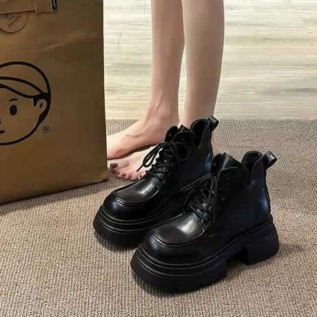 厚底马丁靴女2023春秋季新款超火法式英伦风单靴粗跟高跟v口短靴图片