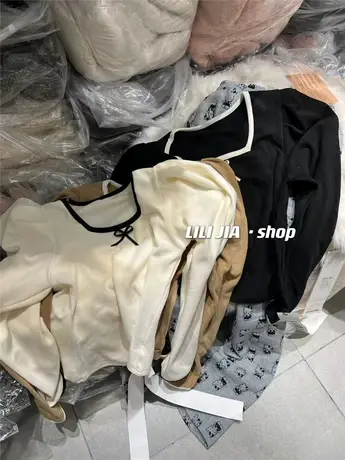 2023秋冬新款韩国东大门方领小蝴蝶结磨毛加绒打底衫设计感上衣服商品大图