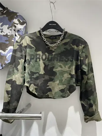 美式复古甜酷辣妹短款迷彩上衣圆领时尚字母印花宽松休闲长袖T恤商品大图