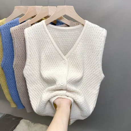 2023年秋装新款无袖V领外搭上衣女毛衣洋气单排纯色针织衫女马甲商品大图