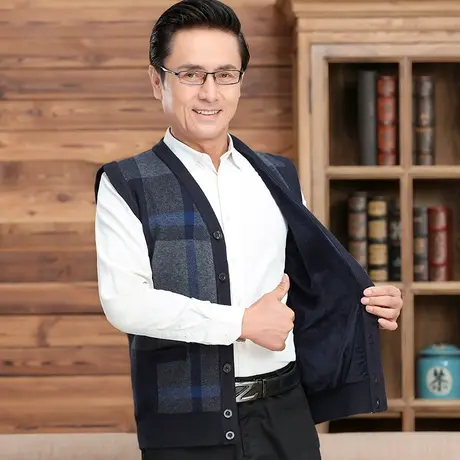 马甲男春秋中老年人男士针织背心坎肩加绒加厚爸爸装冬季无袖上衣图片