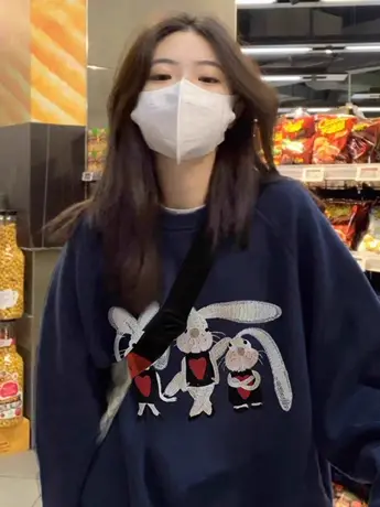 春秋款韩系chic大码圆领卫衣女胖mm宽松减龄显瘦长袖上衣2-300斤商品大图
