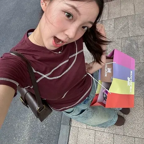 韩系高级感短袖T恤女夏季韩版修身短款小个子正肩半袖上衣ins潮牌图片