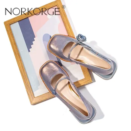 2024新款春秋复古文艺蓝金色玛丽珍单鞋女真皮方头粗跟中跟奶奶鞋图片