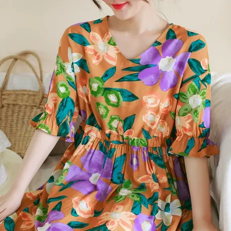 胖妹妹夏季2023新品印花短袖连衣裙 加大码V领抽绳设计显瘦长裙商品大图