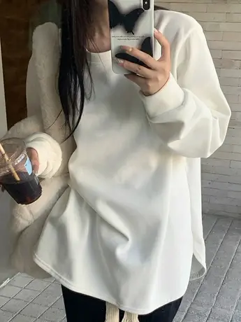 白色长袖t恤女秋冬2024新款内搭打底衫辣妹德绒慵懒中长款圆领图片