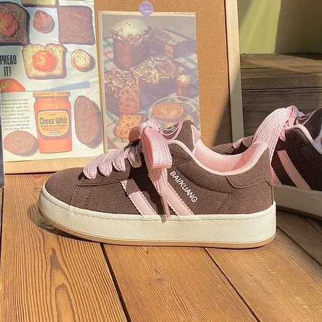 2023夏季新款面包鞋休闲低帮时尚板鞋女学生运动校园复古休闲跑鞋图片