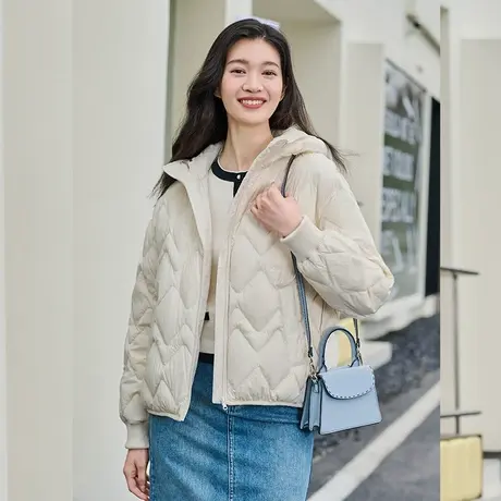 坦博尔2023新款轻薄菱格连帽短款羽绒服女休闲时尚秋季保暖外套潮商品大图